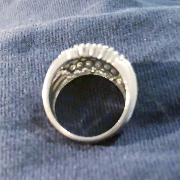 925 STAMPED CUBIC CLUSTER COCKTAIL RING. 6.5 - Picture 4 of 6
